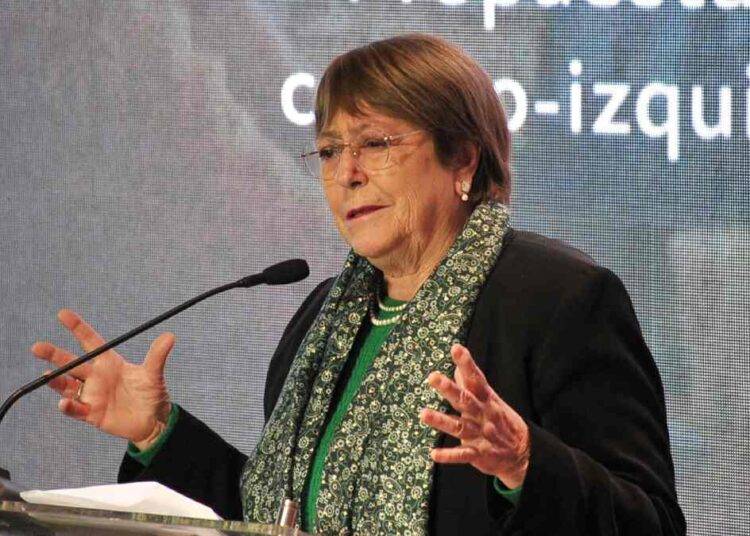 Eventual candidatura de Bachelet suma apoyos en el oficialismo tras buen rendimiento en encuestas