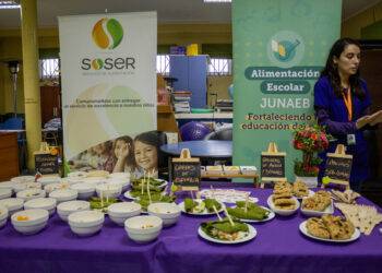 Autoridades promueven el consumo de colaciones saludables en el entorno escolar