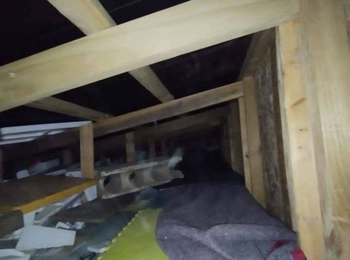 Detienen a sujeto que espiaba a sus arrendadores por entretecho de vivienda