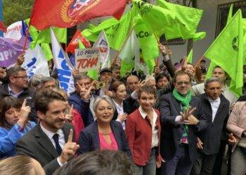 Candidatos oficialistas inscribieron su primaria en el Servel