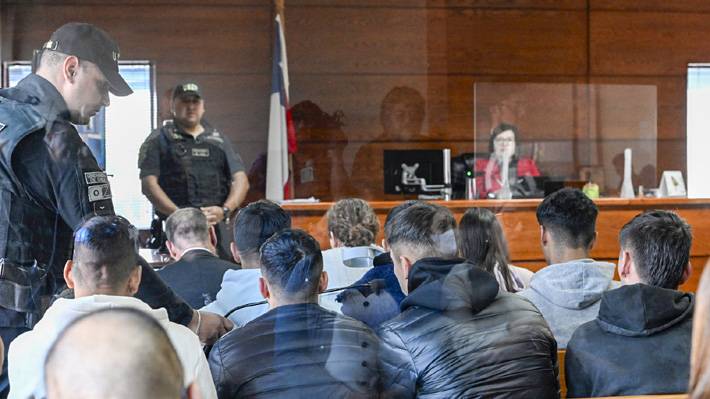 Fiscal铆a present贸 acusaci贸n contra ex cadetes de Cobreloa por el delito de violaci贸n