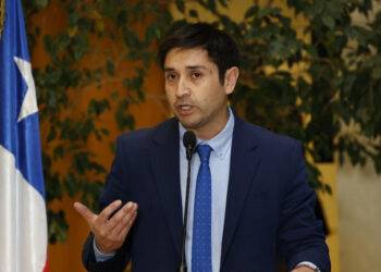 Fiscalía solicita desafuero de diputado Miguel Ángel Calisto por investigación de fraude al fisco