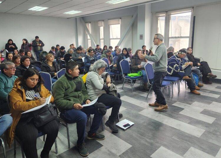 Gobierno de La Araucan铆a da el vamos a programa que fortalecer谩 el asociatividad de 36 cooperativas de la regi贸n