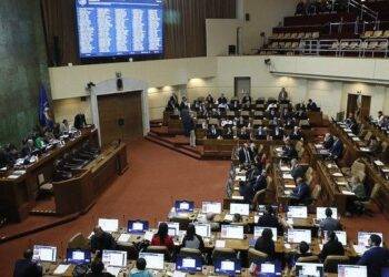 Cámara aprueba proyecto que regula consumo de drogas en autoridades y establece test de pelo