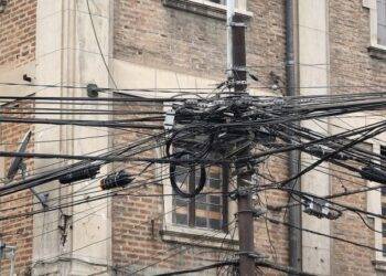 Tras seis años de ser promulgada entró en vigencia ley «Chao cables»