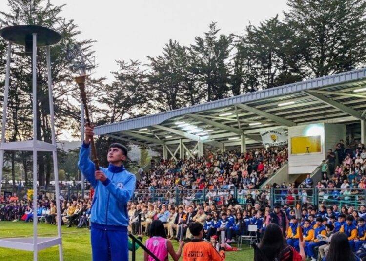 Capitán Pastene inauguró los 56° Juegos Infantiles Nahuelbuta que congrega a más de 300 atletas
