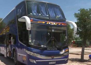 Grupo armado interceptó bus y robó a 28 turistas argentinos que viajaban a tour de compras