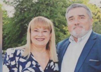 Carabineros allanó domicilio de exministra Ángela Vivanco: Tribunal emitió orden de captura contra esposo