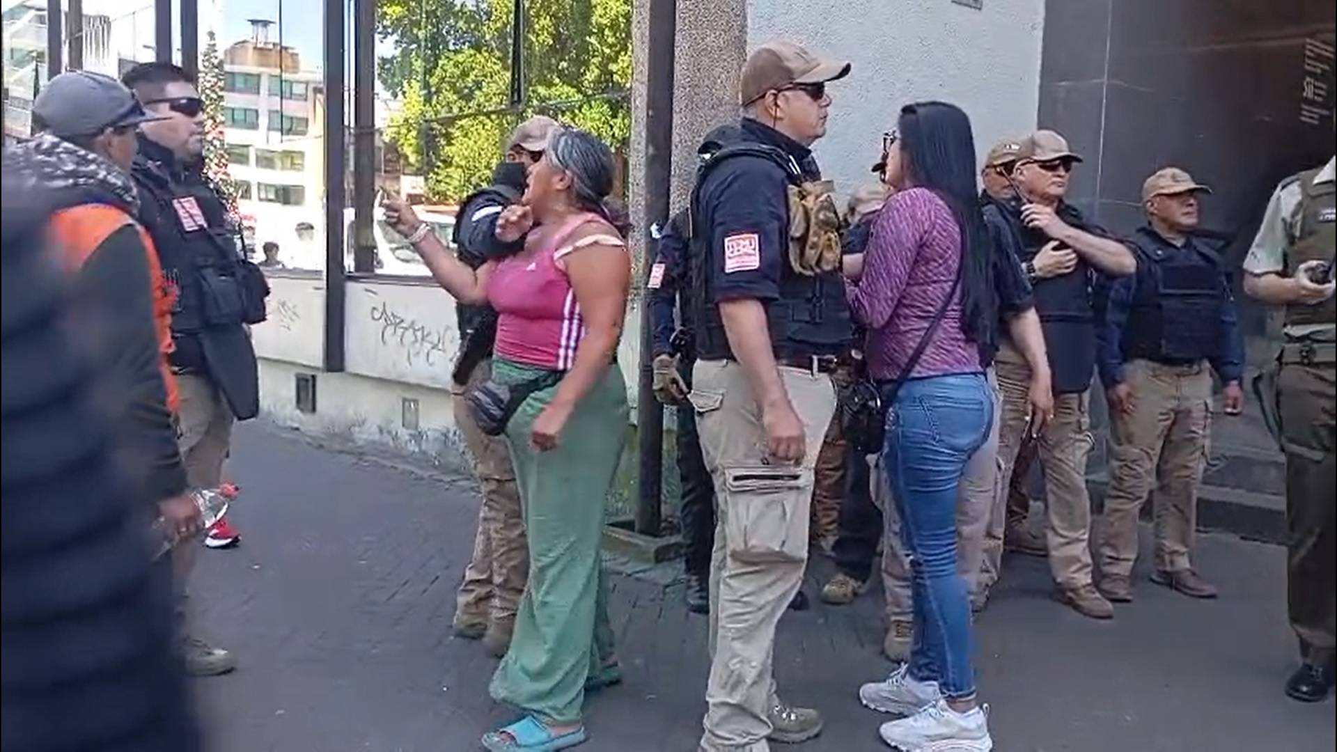 Detienen a personas que amenazaron de muerte a funcionaria de Seguridad Pública tras fiscalización al comercio ambulante de Temuco
