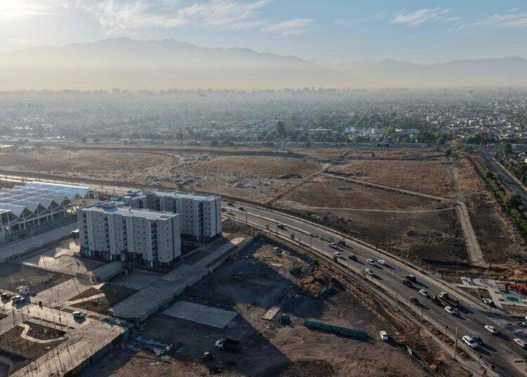 Vivienda: Ministro anunció entrega de terreno para dar solución habitacional a 828 familias