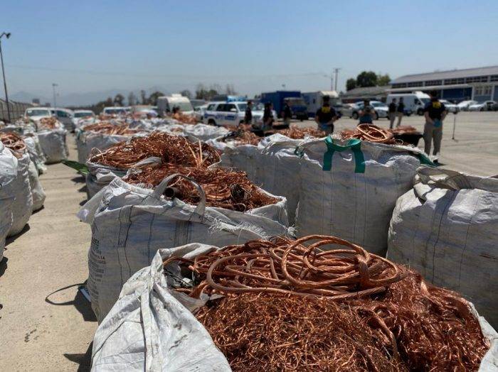 Desarticulan banda que comercializ贸 US$917 millones de cobre robado