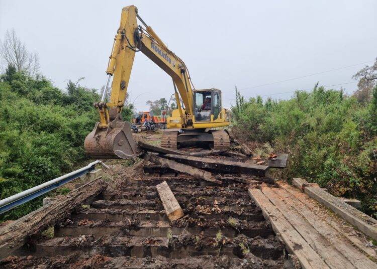Inician obras en emblemático puente de Lautaro
