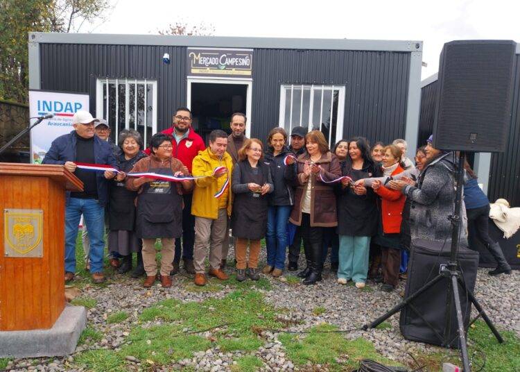 INDAP entrega nueva infraestructura para fortalecer mercado campesino
