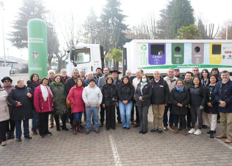 Gobierno de La Araucan铆a entrega moderna maquinaria para reforzar el cuidado del medio ambiente en comunidades mapuche y rurales de Perquenco