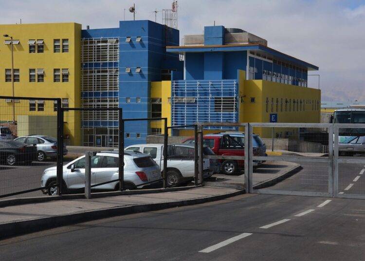 PDI detuvo a exfiscal regional que intent贸 ingresar droga a c谩rcel de Alto Hospicio