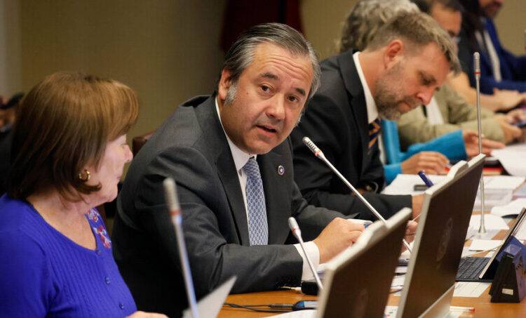 Aprueban en general idea de legislar la mega reforma en la Comisión de Hacienda de la Cámara Baja