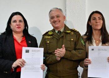 Autoridades firman convenio que permitirá reforzar seguridad en los colegios