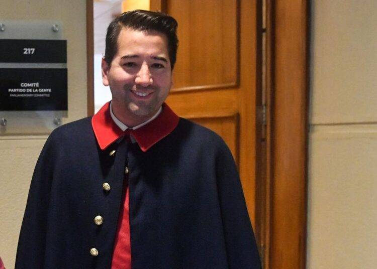Golpeado y empujado al suelo: Fiscal dio detalles del ataque a Javier Olivares