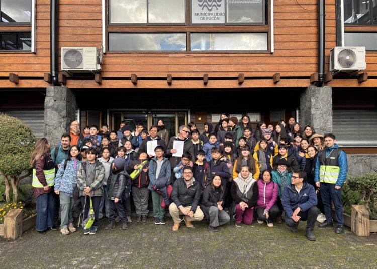 Viaje educativo llevó a estudiantes rurales de Pucón a la costa regional para aprender de Seguridad Vial
