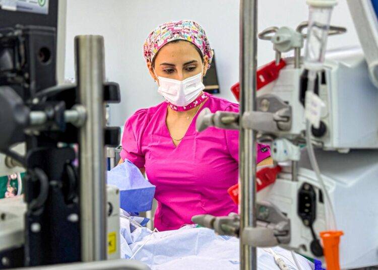 HHHA realiza inédita cirugía preventiva en niña de 3 años con alto riesgo genético de cáncer de tiroides