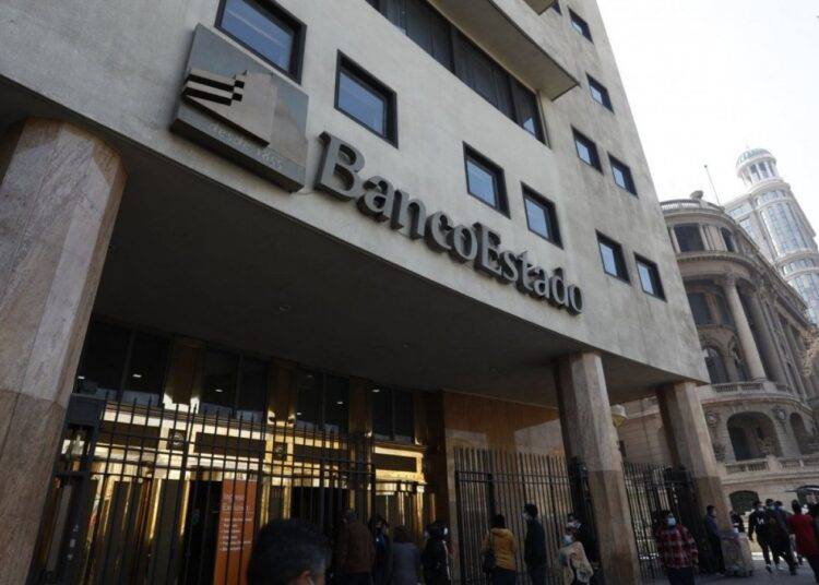 Ejecutiva de BancoEstado en vinculada con Tren de Aragua