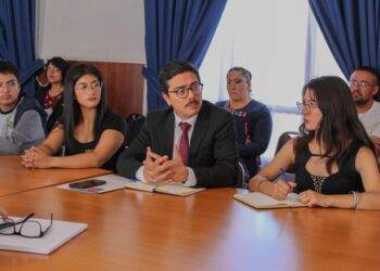 Empresa proveedora de Junaeb interpone querella contra el nuevo director nacional por denuncia calumniosa y prevaricación