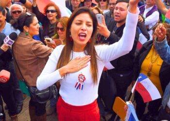 Karen Rojo arrib贸 extraditada a Chile para cumplir condena de c谩rcel por fraude al fisco