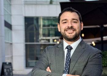Nueva renuncia en el gobierno: subsecretario dio positivo a test de droga