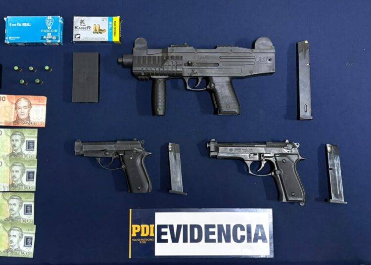 PDI detiene a cuatro personas por infracción a la Ley de Armas e incauta pistolas y una subametralladora en Traiguén y Lumaco