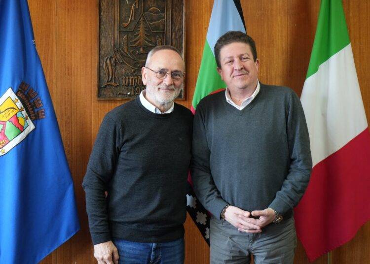 Gobernador René Saffirio visita Lumaco para coordinar y agilizar apoyo tras graves inundaciones que aun afectan a la comuna