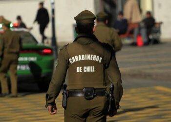 Carabinero detiene a alumno que habría agredido a un compañero y amenazado de muerte a otros