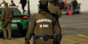 Carabinero detiene a alumno que habría agredido a un compañero y amenazado de muerte a otros