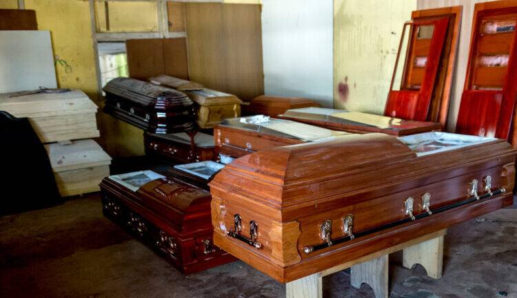 Fiscalización a 37 sucursales funerarias: Sernac detectó que no estarían informando adecuadamente productos ofrecidos y precios