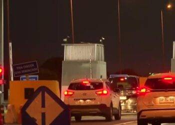 Mujer dio a luz al costado de ruta: trabajadora de peaje no permitió pasar porque no tenÃa efectivo