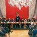 Alcaldes de oposición se retiraron anticipadamente de reunión por seguridad en La Moneda