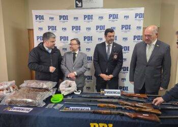 Investigaci贸n culmina con cuatro detenidos, 6 kilos de droga y un importante arsenal de armas y municiones incautados