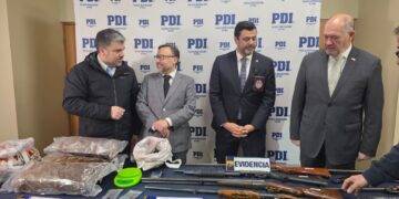 Investigación culmina con cuatro detenidos, 6 kilos de droga y un importante arsenal de armas y municiones incautados