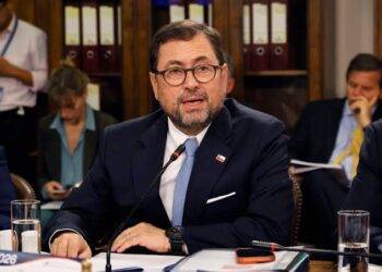 Cámara Baja aprobó solicitud de interpelar al canciller Pérez Mackenna