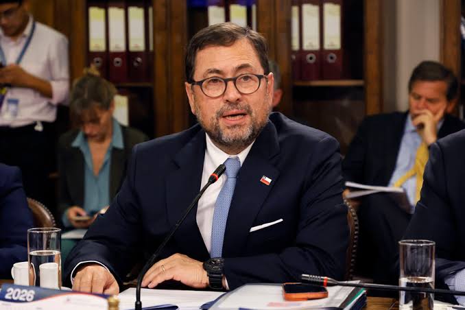 Cámara Baja aprobó solicitud de interpelar al canciller Pérez Mackenna