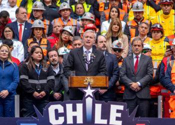 Kast lanza plan que promete más de 100 mil empleos