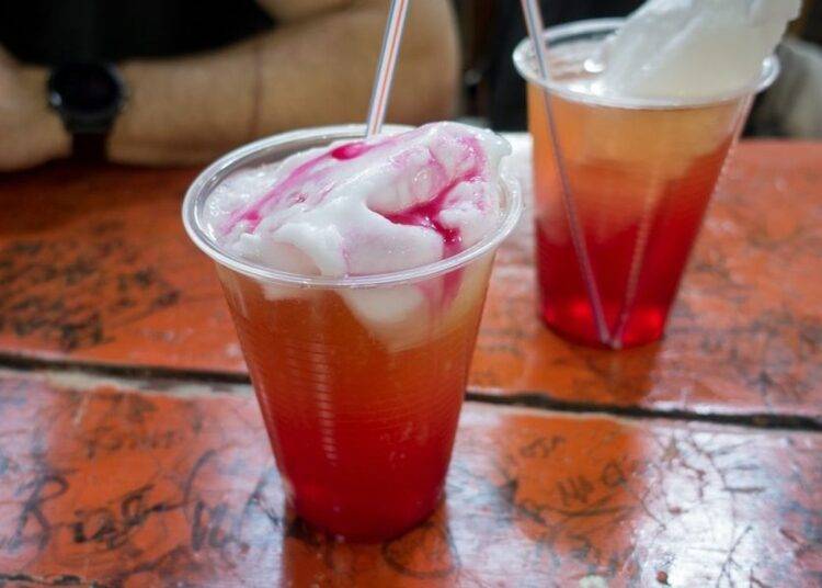 Fondas sin vasos plásticos: Nueva ley impone severas multas