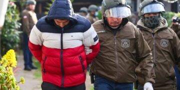 Rancagua: Cuatro carabineros detenidos en investigación sobre vehículos robados